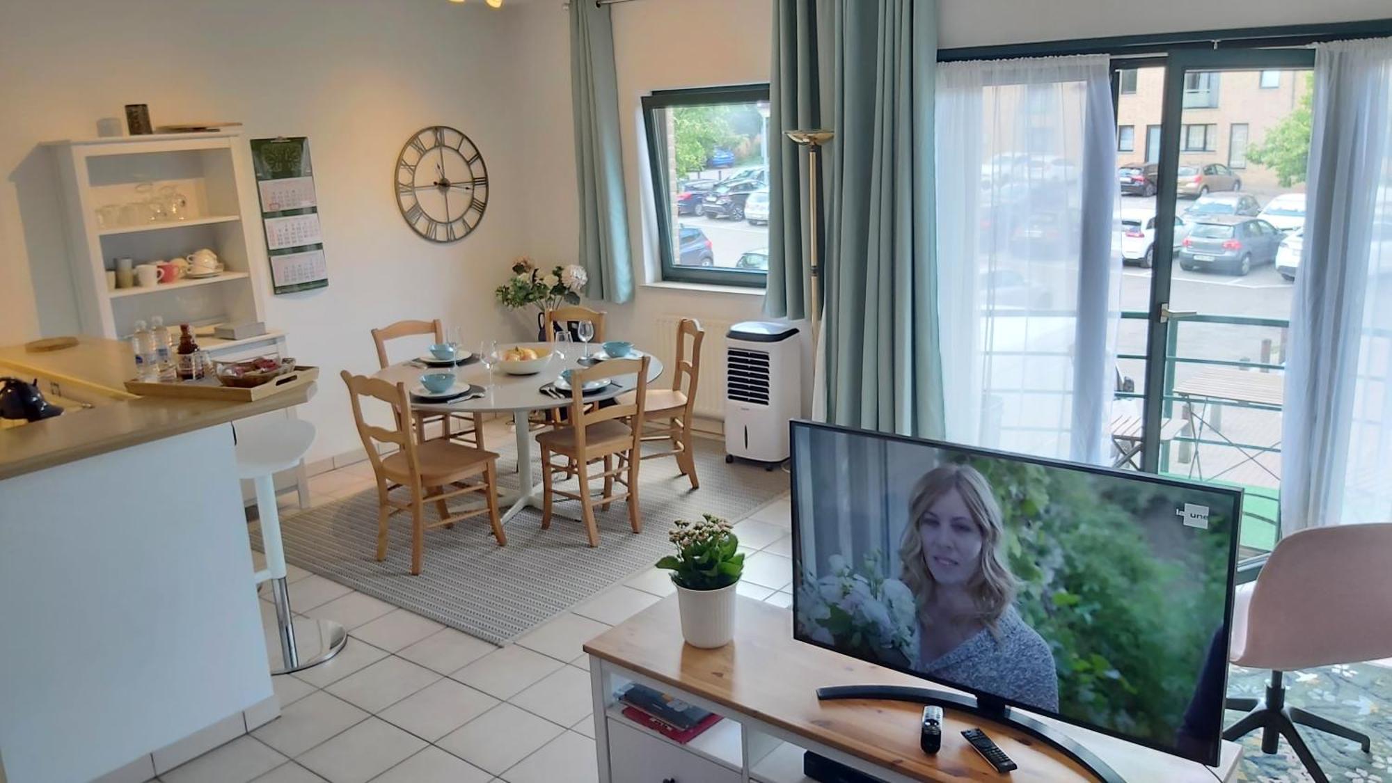 Lln Lodge Louvain-la-Neuve Zewnętrze zdjęcie